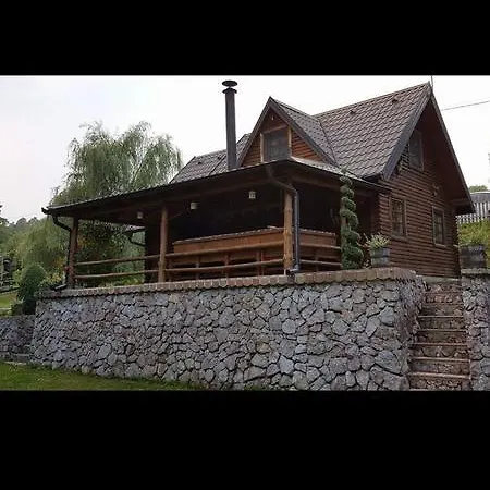 Sumski Dvor ***** *